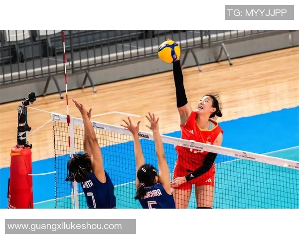 里约女排巅峰对决中国女队迎战强敌俄罗斯队精彩赛事回顾与分析